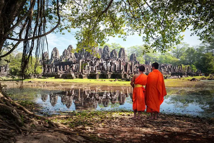 Tour di 12 giorni in Cambogia e Vietnam  : Phnom Penh-Siem Reap-Ho Chi Ming City-Hoi An- Hanoi