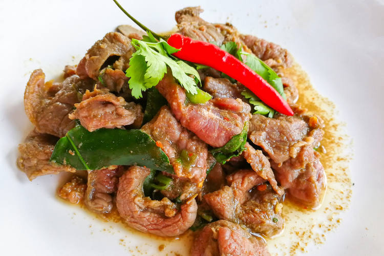 yum nua insalata di manzo thai