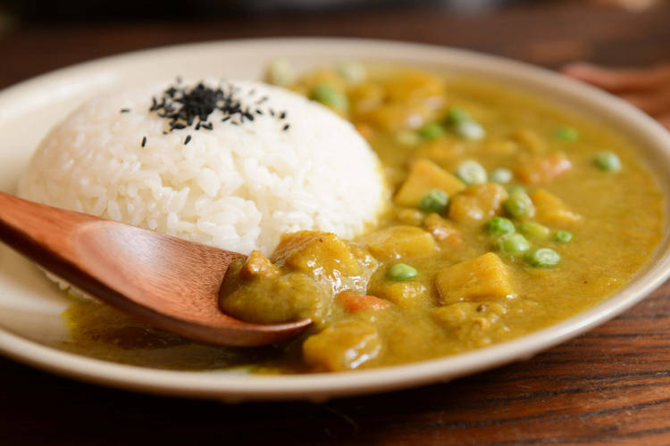 curry giallo thailandese