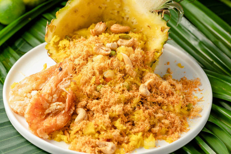riso salato con ananas thai