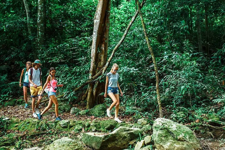 trekking nella giungla